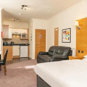 teddington-lodge.brighton-hotels-england.com/